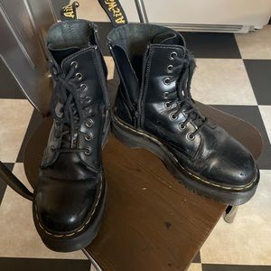Platform Dr.Martens women size 7